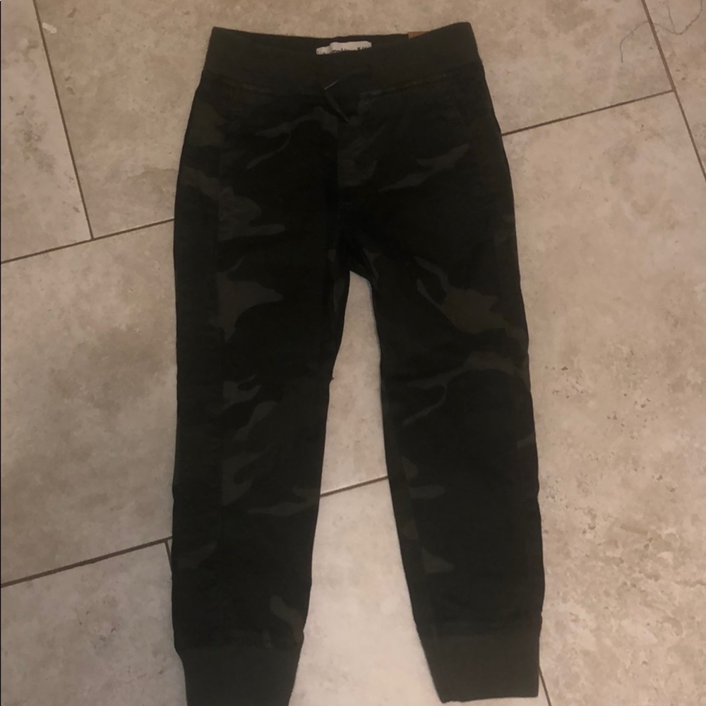 Boys camouflage jogger  Abercombie kids